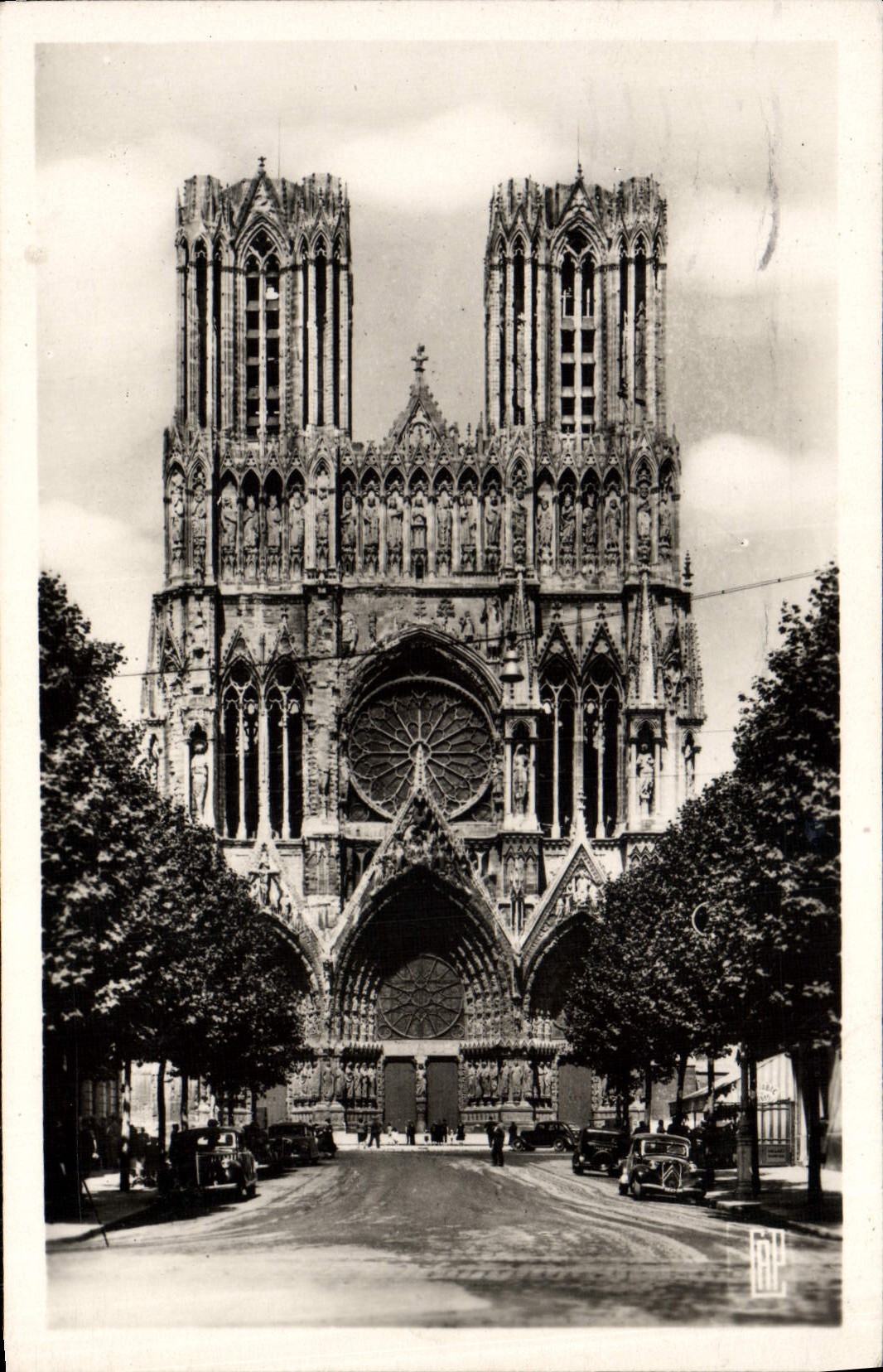 Reims - Façade de la Cathédrale — éditeur REA-L-PHOTO C.A.P. n°294