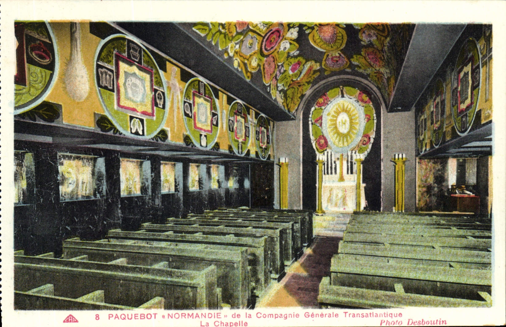 CPA Paquebot Normandie de la Compagnie Generale Transatlantique La chapelle