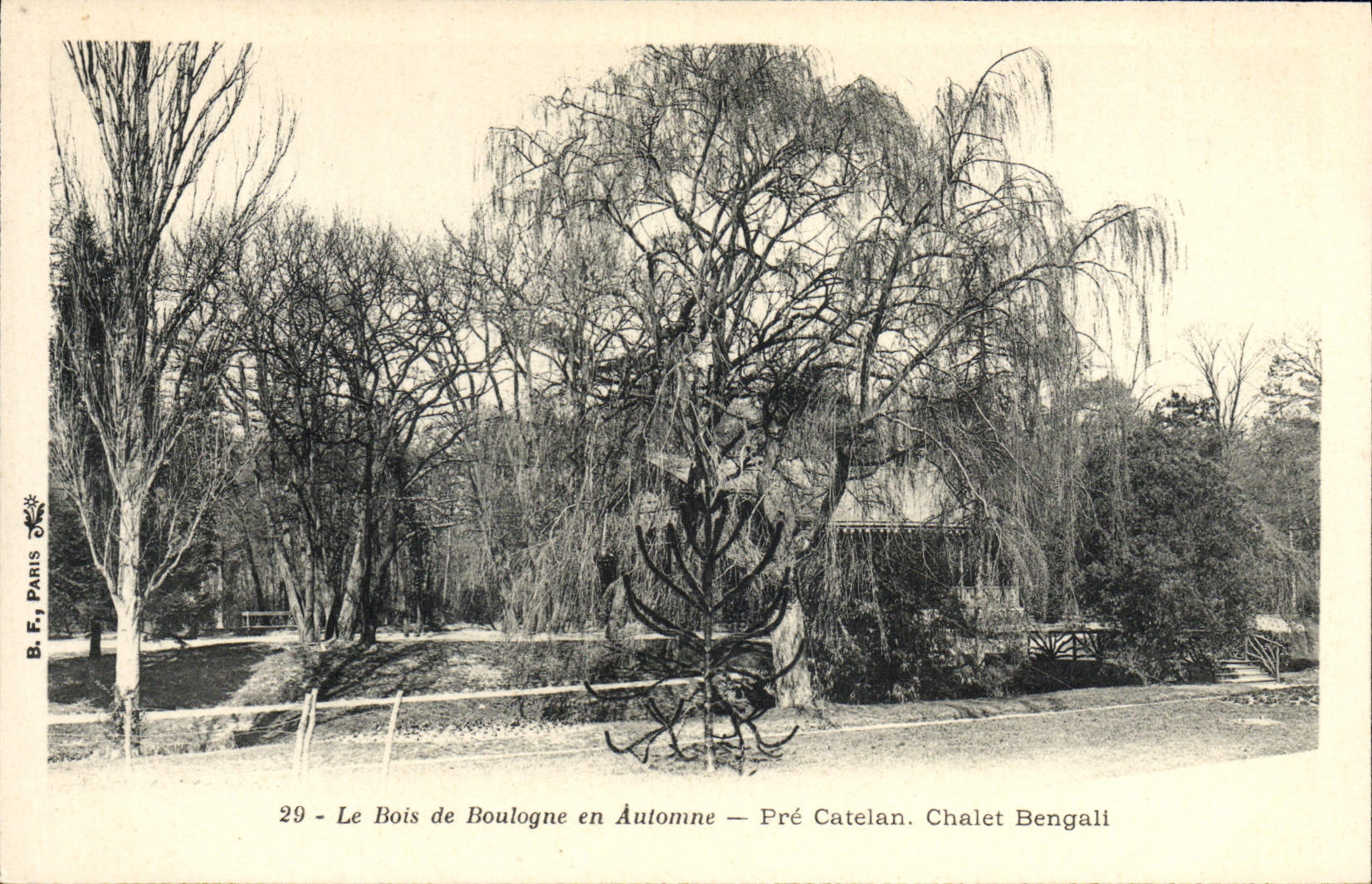 CPA Le Bois de Boulogne Automne Pre Catelan Chalet Bengali