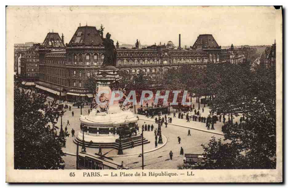 CPA Paris La Place de la Republique