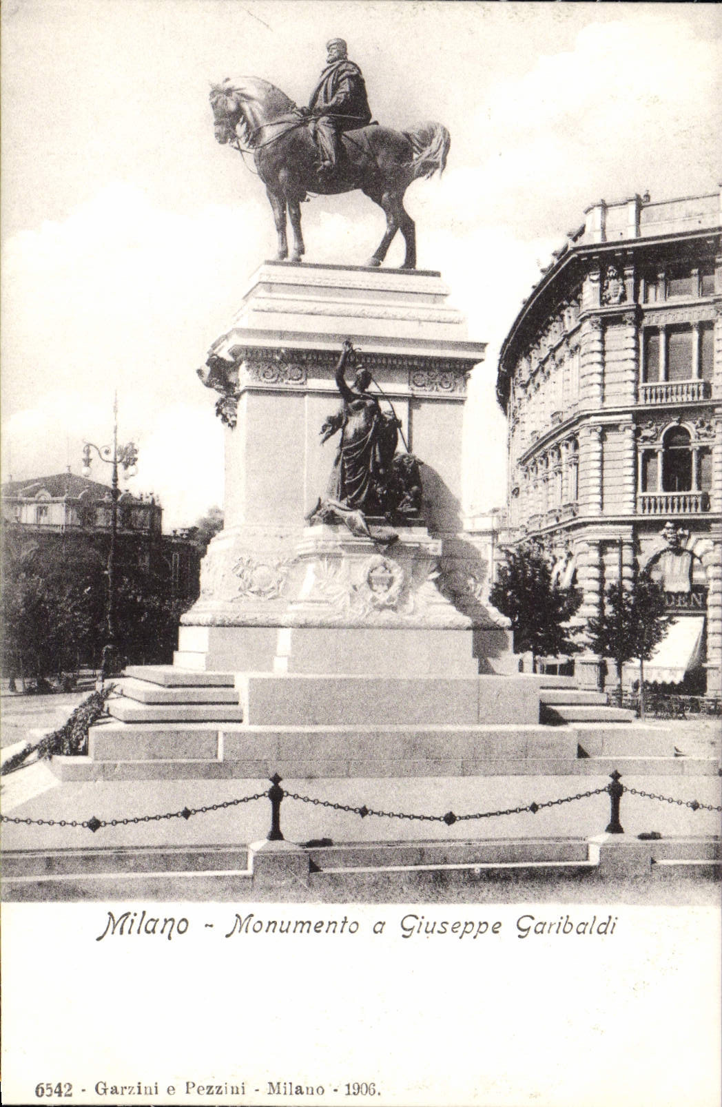 CPA Milano Monumento a giuseppe Garibaldi