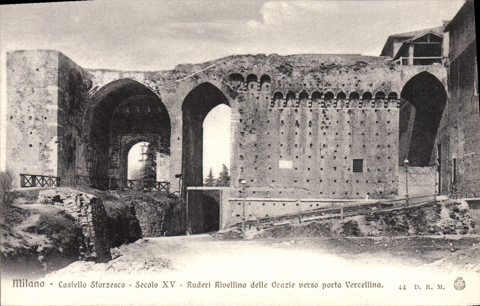 CPA Milon Castello Sfarzesco Ruderi Rivellino delle Grazie verso porta Vercellina