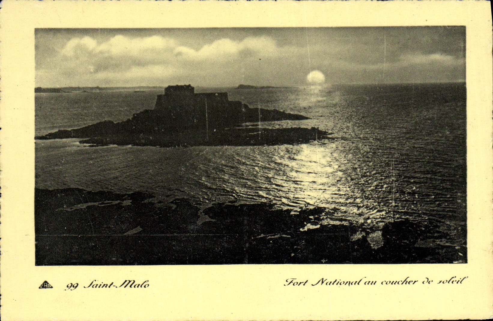 Fort National à Saint-Malo — au coucher de soleil — éditeur Biornogravure, n°99