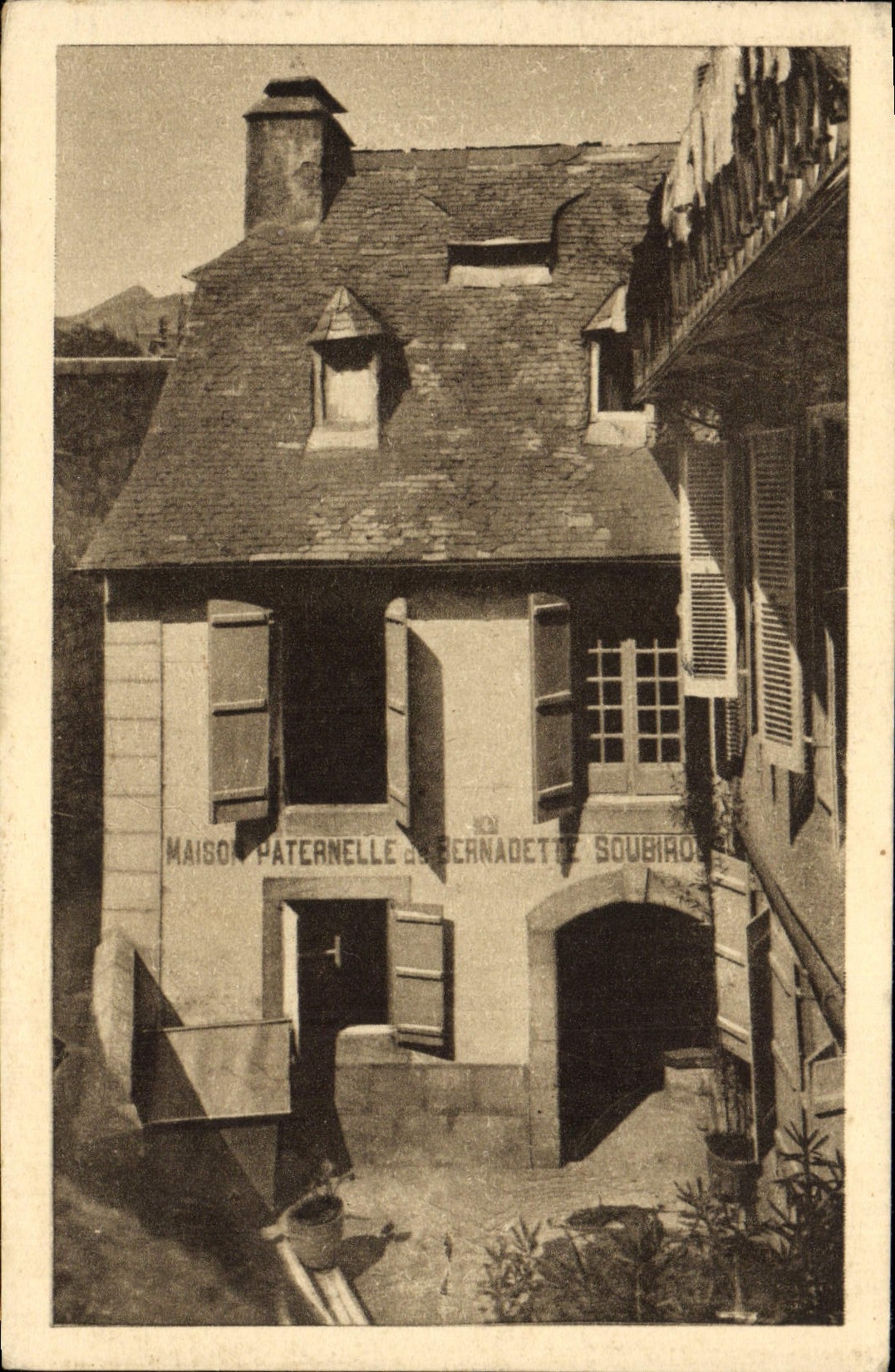 CPA Lourdes Maison paternelle de Bernadette Soubirous