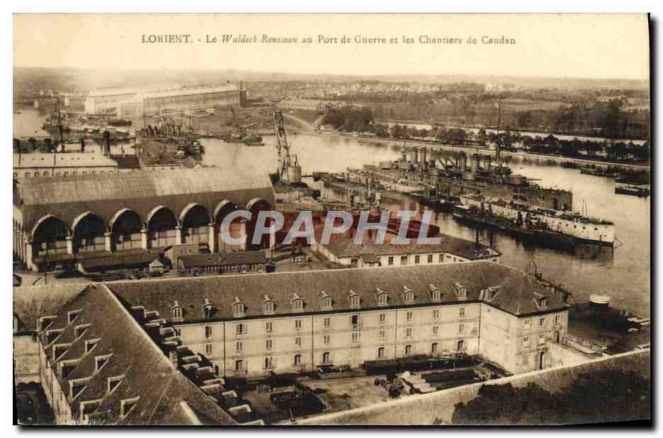 Lorient - Le Waldeck-Rousseau au Port de Guerre et les Chantiers de Caudan