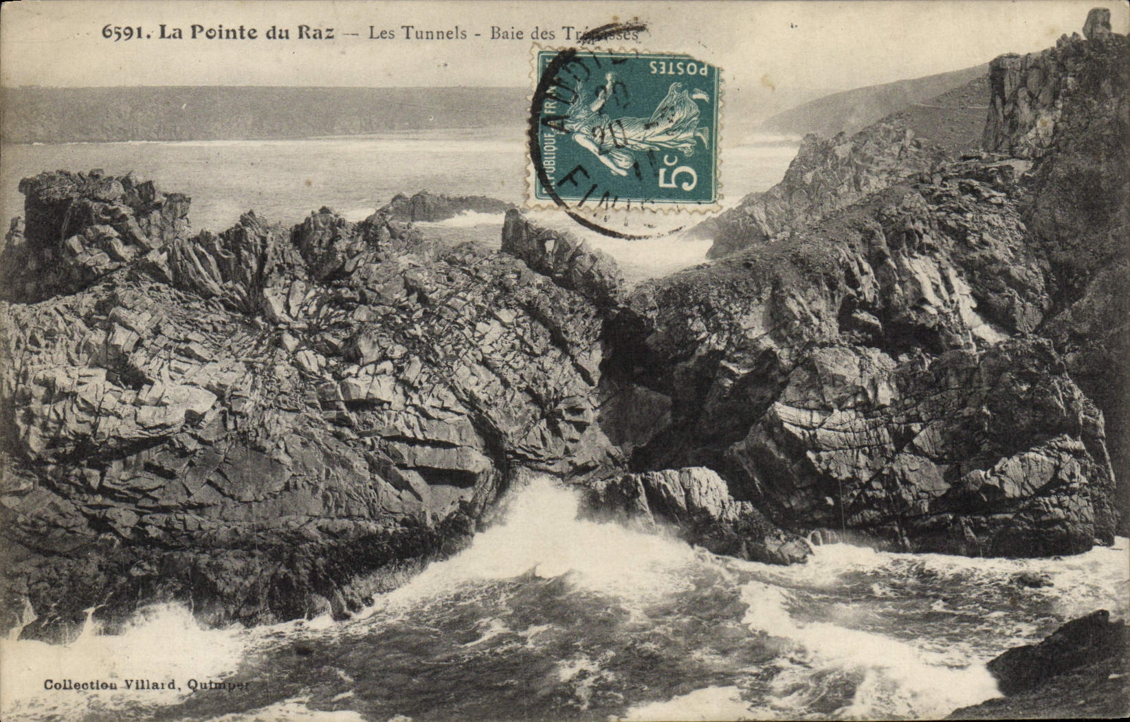 CPA La Pointe du Raz Les Tunnels Baie des Trepasses