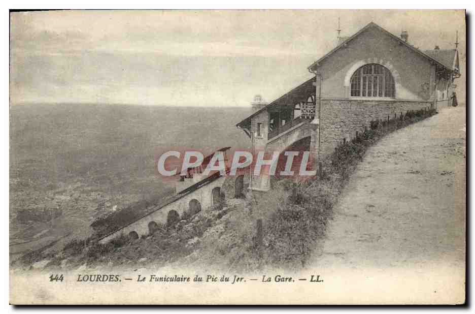 CPA Lourdes Le Funiculaire du Pic du Jer La gare