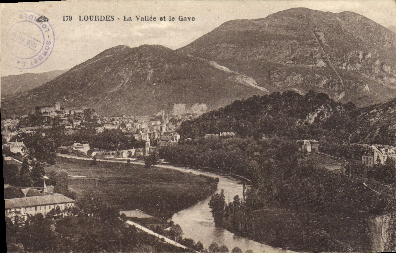 CPA Lourdes La Vallee et le Gave