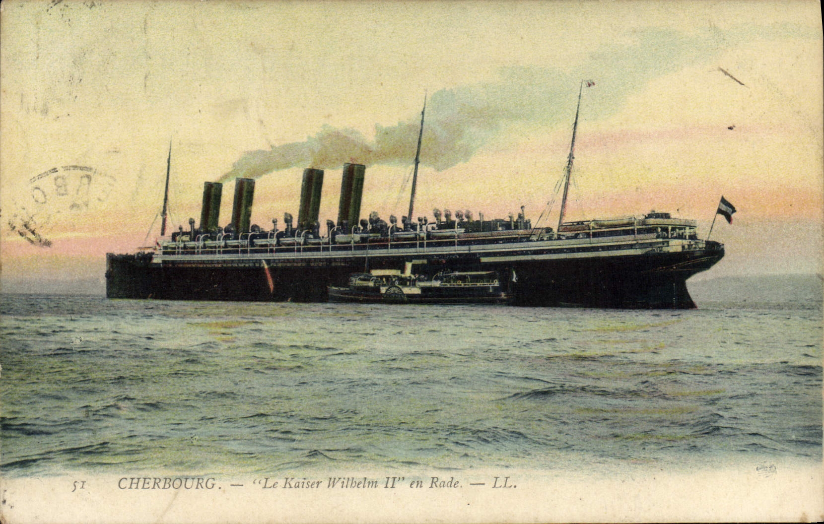 CPA Cherbourg Le Kaiser Wilhem II en rade Bateau
