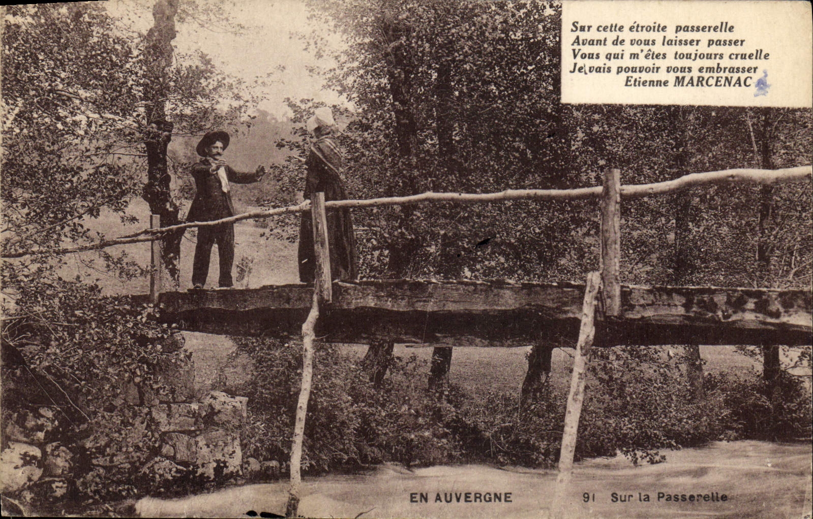 CPA En Auvergne Sur La Passerelle