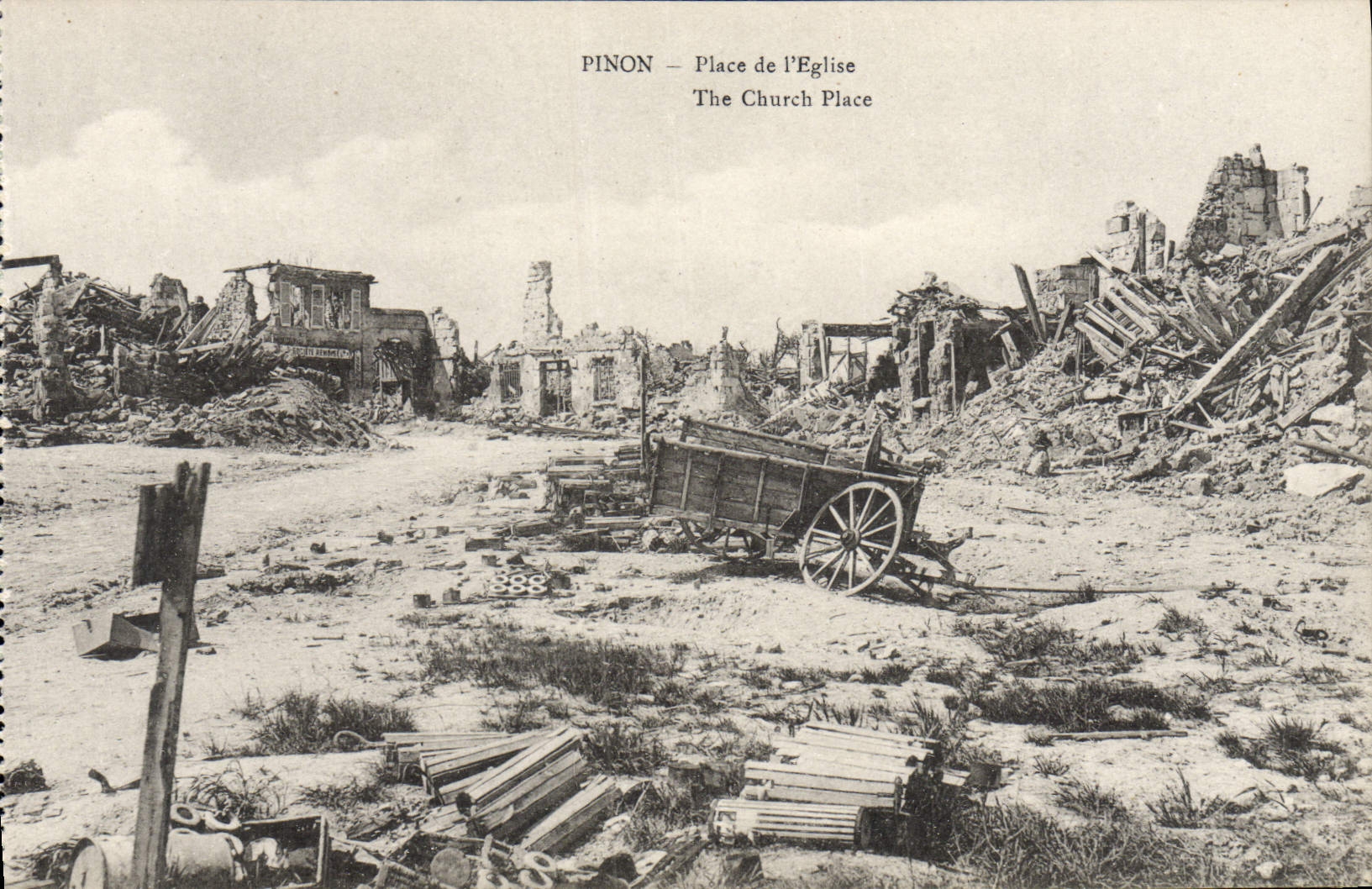 PINON — Place de l'Église — B. Nougaze et H. Lestrat, éditeurs