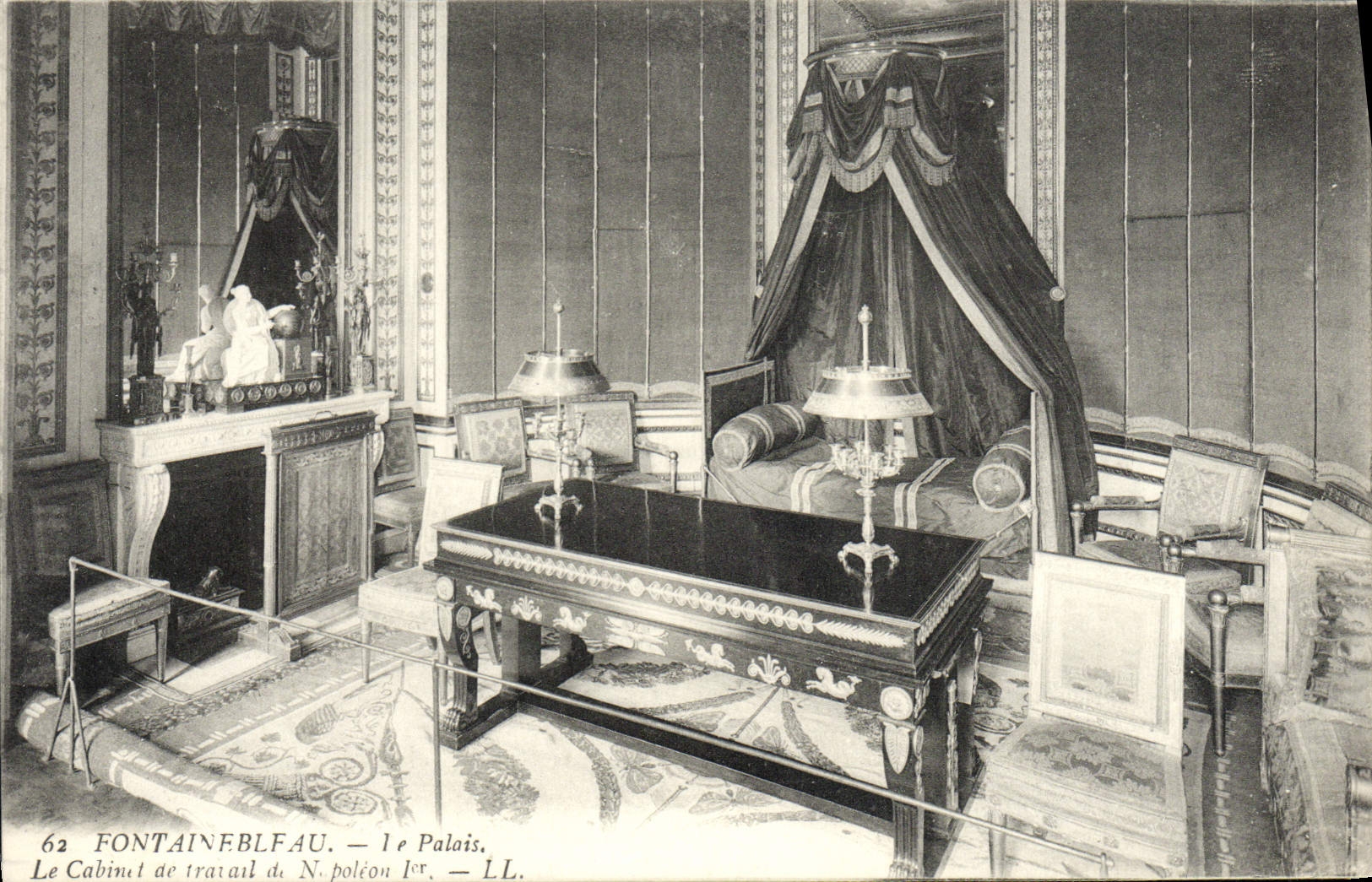 Fontainebleau — Studierzimmer von Napoleon I — LL