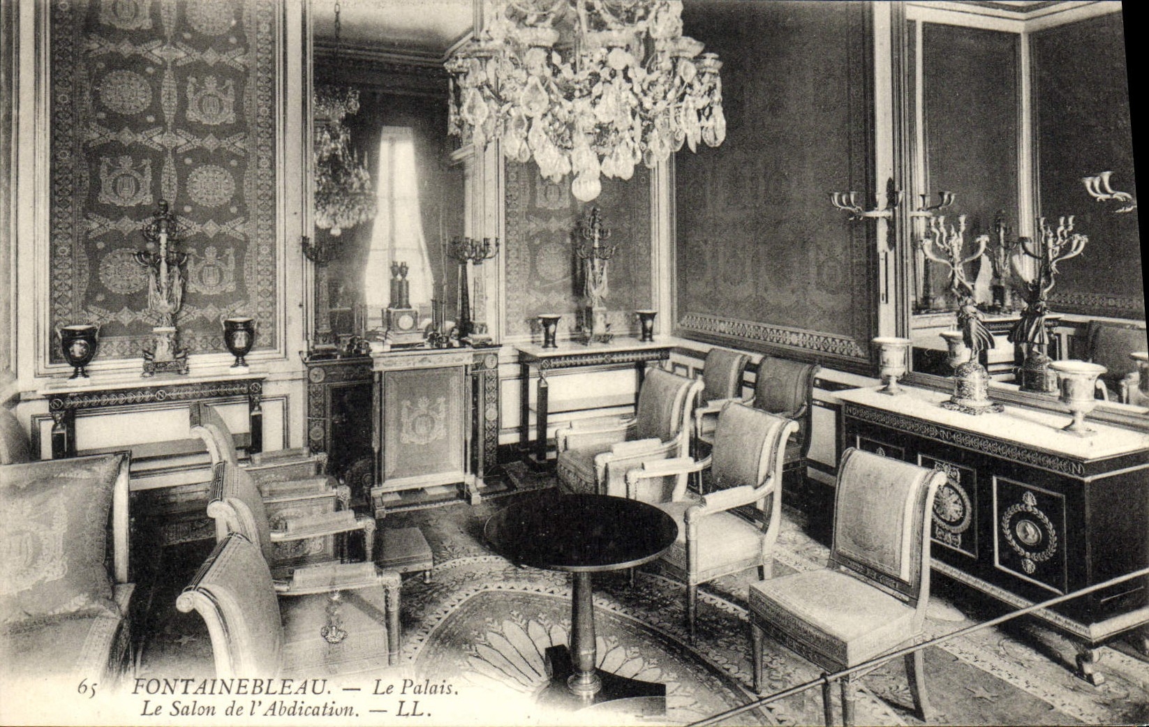 Fontainebleau — Le Palais. Le Salon de l'Abdication — LL. n°65
