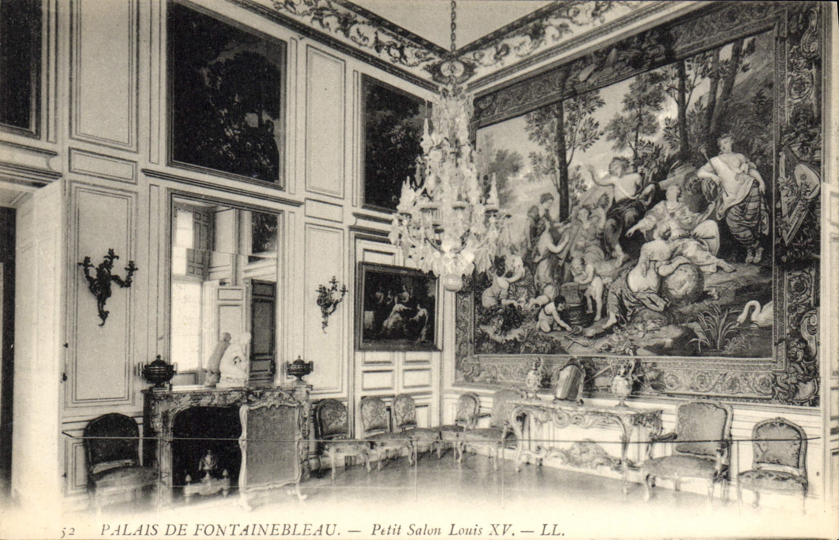 Palacio de Fontainebleau — Salón Pequeño de Luis XV — LL.