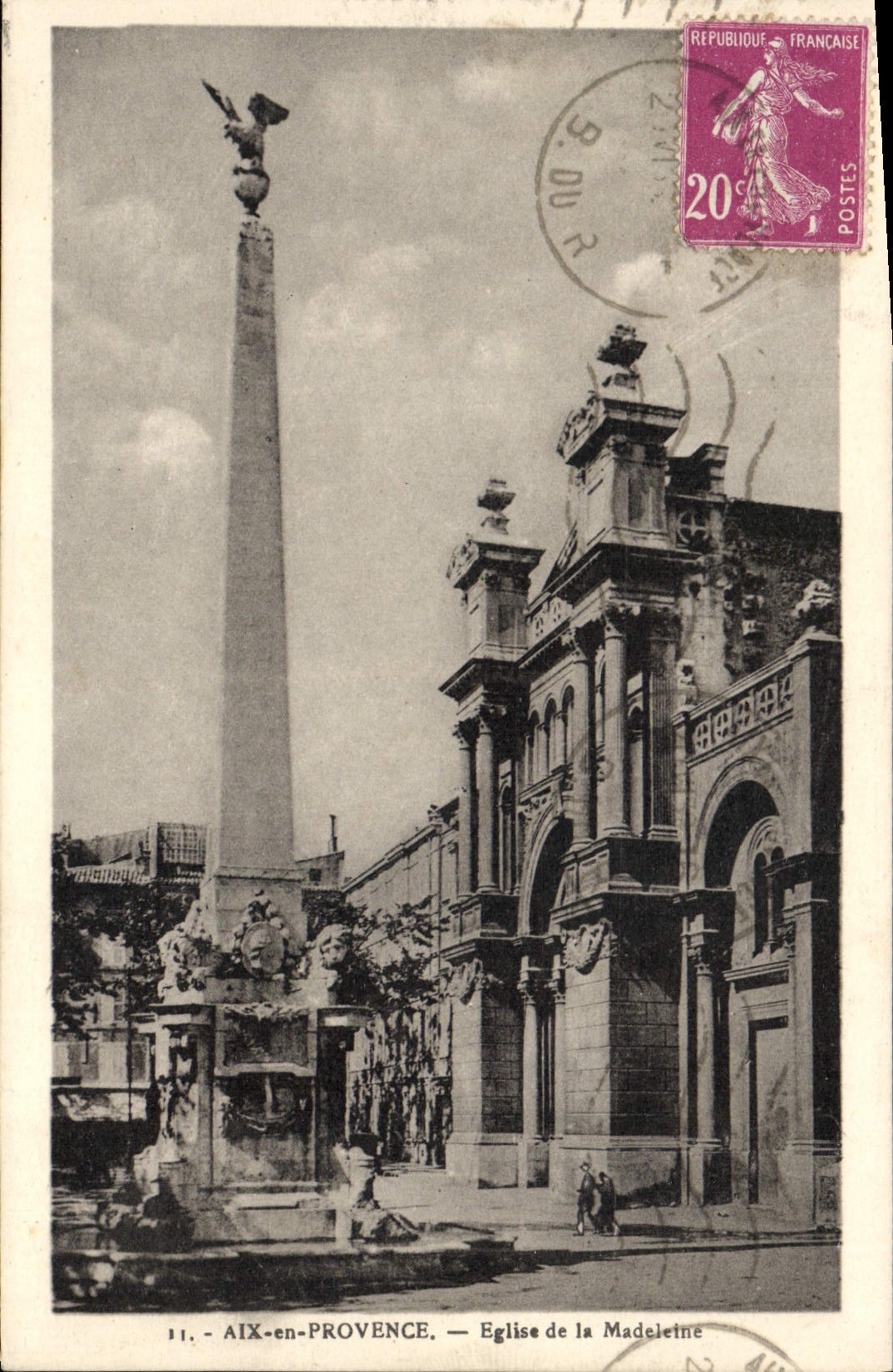AIX-en-PROVENCE — Eglise de la Madeleine — Obélisque avec aigle