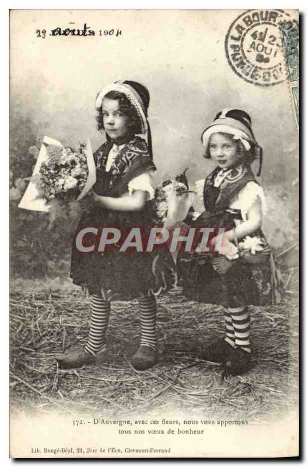CPA D'Auvergne Enfants Folklore