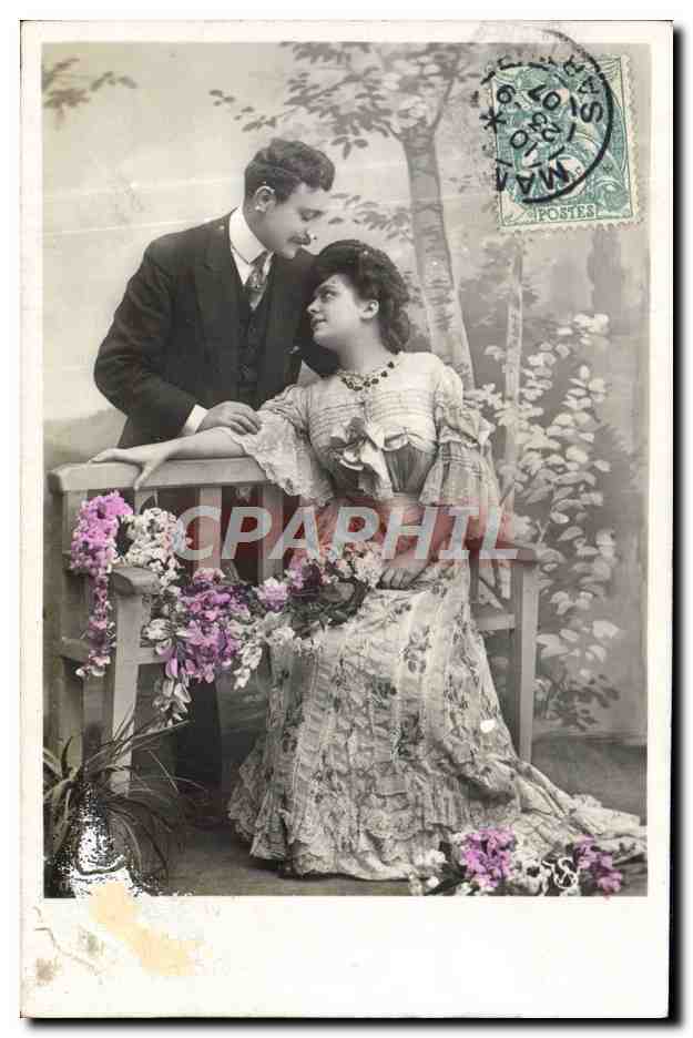 Couple en amoureux — décor de jardin — éditeur inconnu