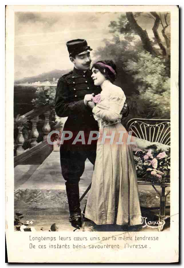 CPA Fantaisie Femme Soldat Militaria