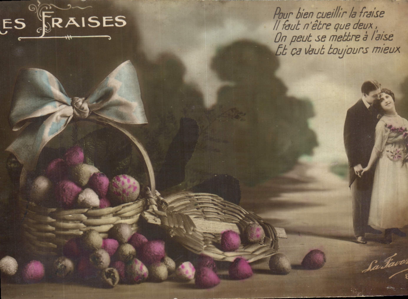 CPA Fantaisie Femme Les fraises