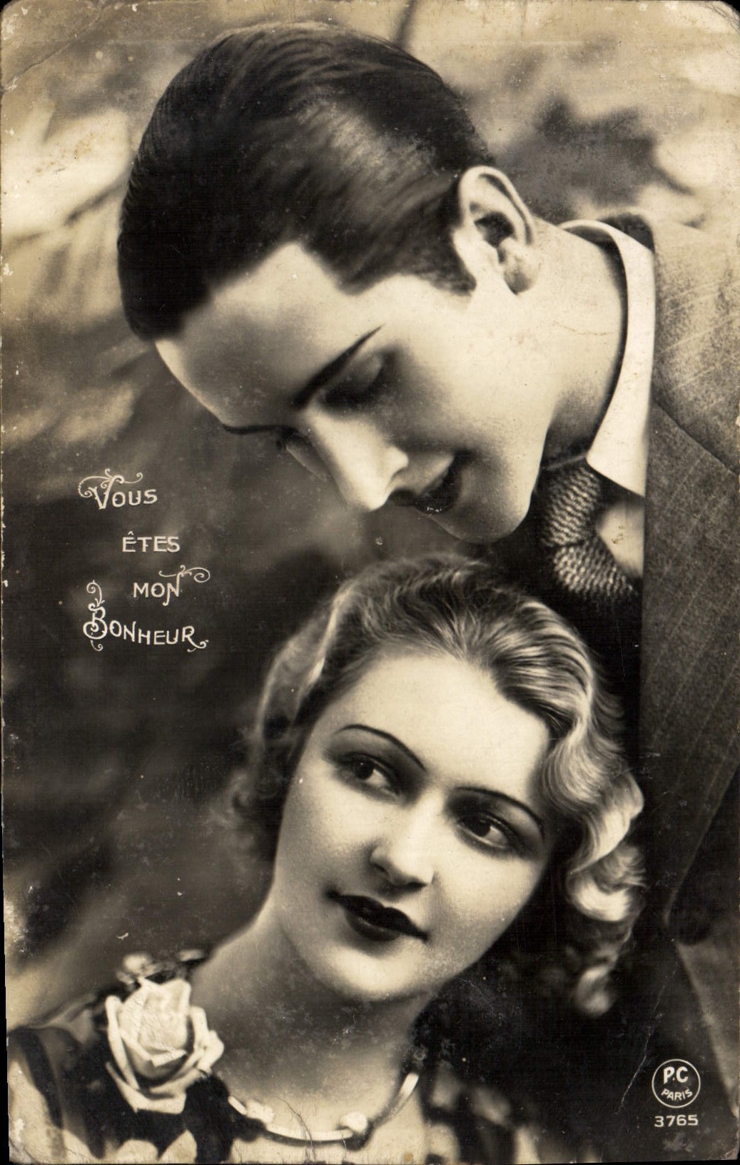 Couple amoureux — texte 'Vous êtes mon bonheur' — PC Paris n°3765