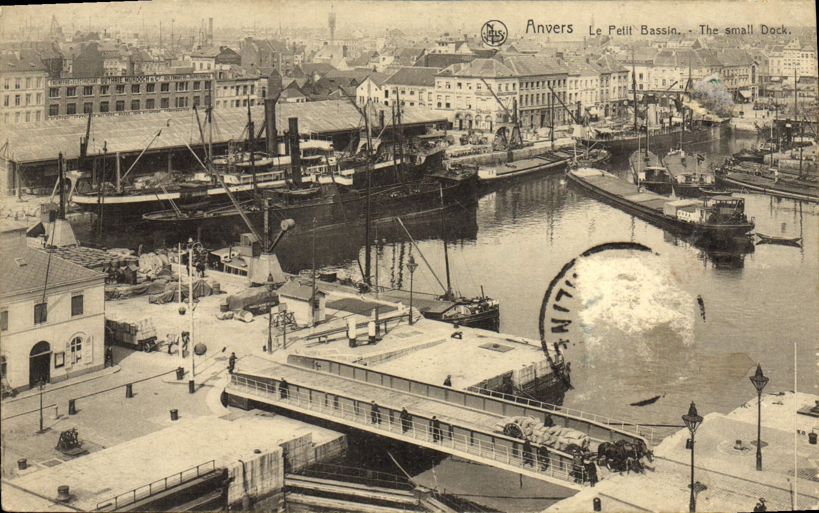 CPA Anvers Le Petit Bassin Bateaux