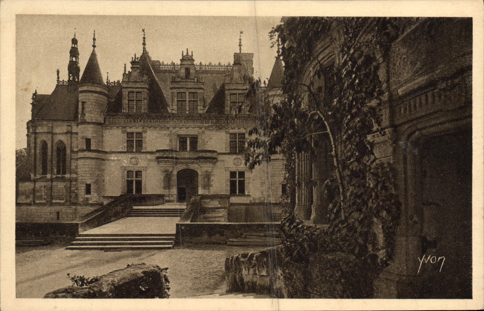 CPA Chenonceaux Le Chateau Aile Thomas Bohier et detail de la tour des Marques