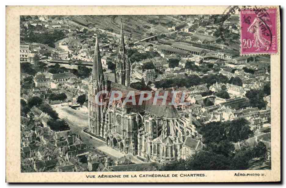 CPA Vue Aerienne De La Cathedrale De Chartres
