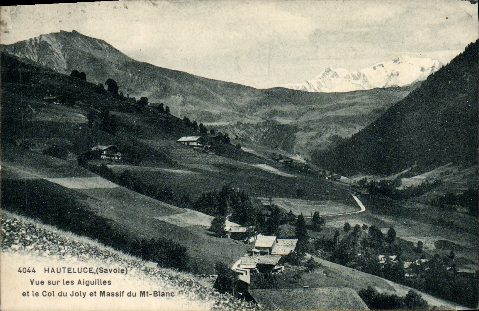 CPA Hauteluce Vue sur les aiguilles et le col du Joly et Massif du Mont Blanc 