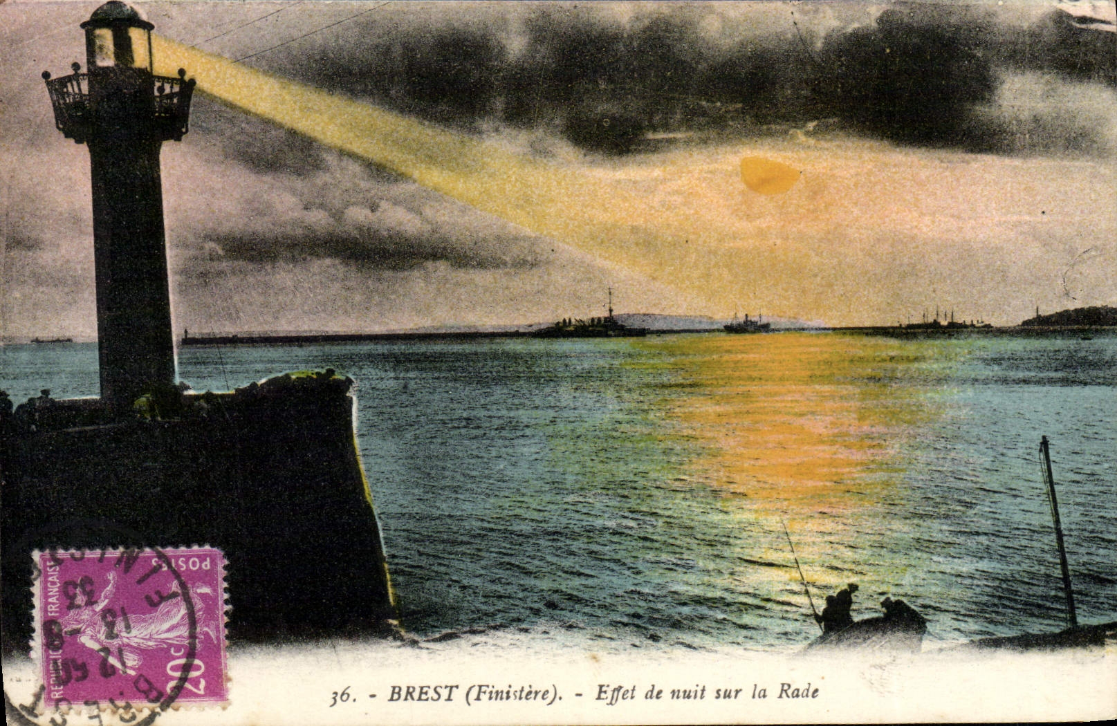 CPA Brest Effet de nuit Sur la Rade Phare