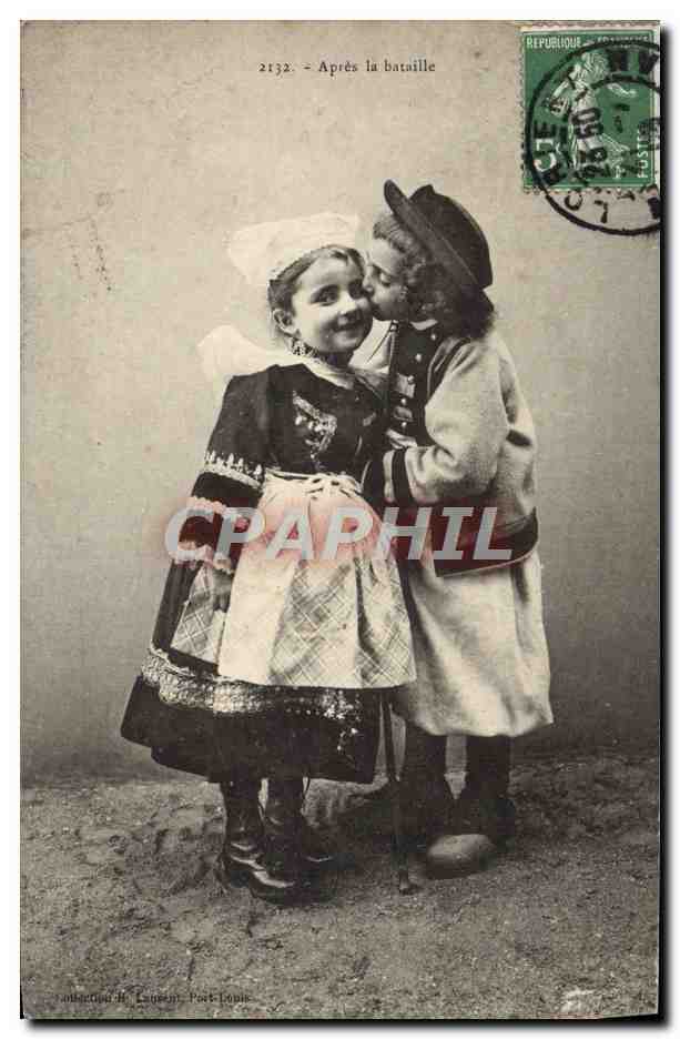 CPA Apres la bataille Enfants Folklore Bretagne