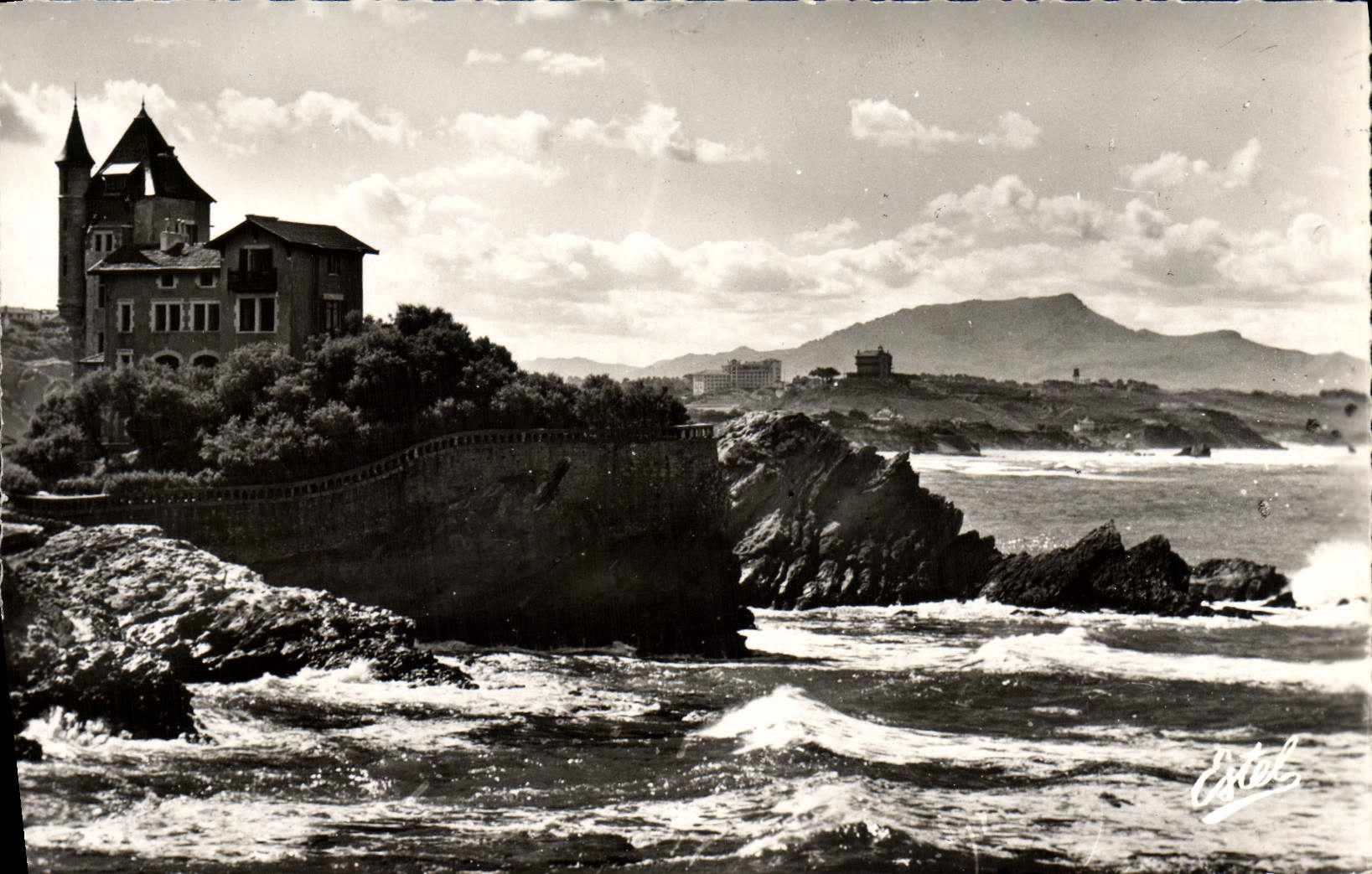 CPM Biarritz Villa Belza Au Fond la Rhune
