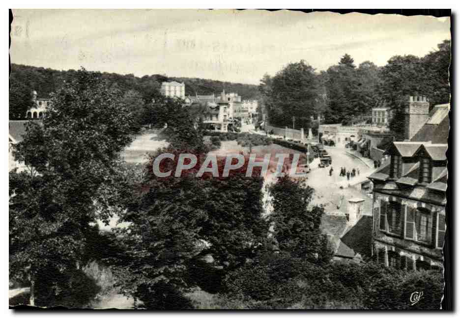 CPM Bagnoles Des L'Orne Vue Panoramique Prise du Roc au Chien