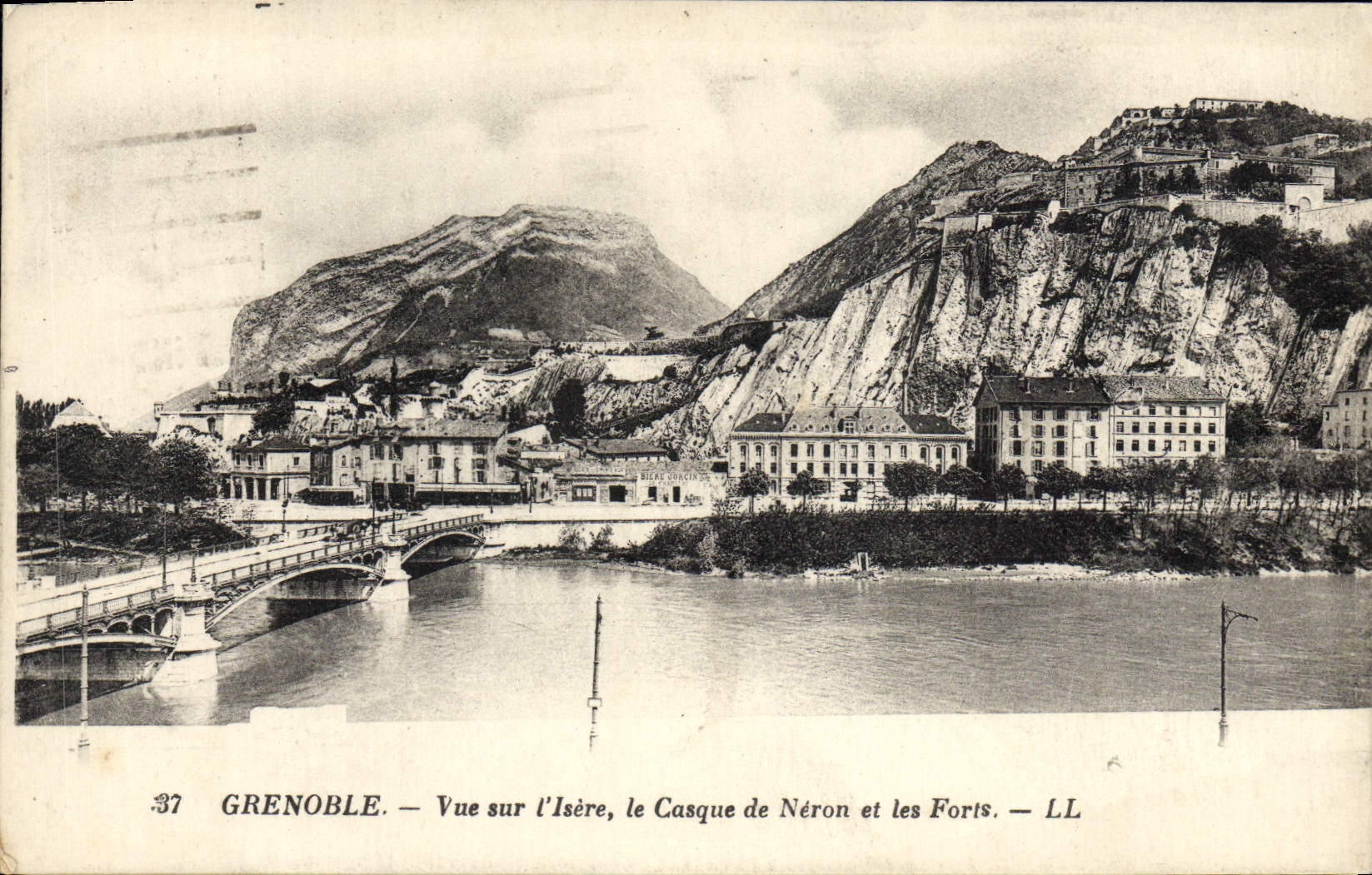 Grenoble — Vue sur l'Isère, le Casque de Néron et les Forts — LL