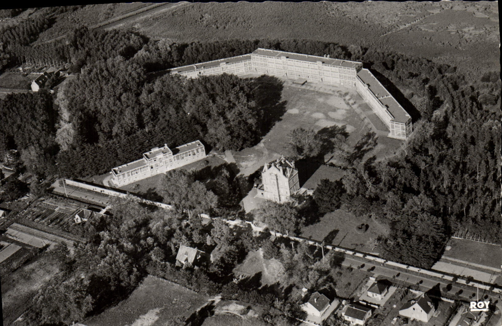 Jullouville-les-Pins — Colonie de Vacances de la 141 — Saint-Ouen — Éditions ROY