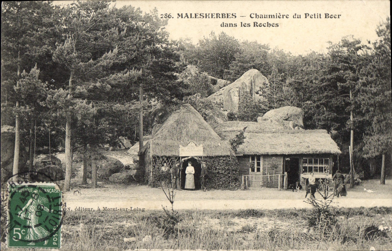 CPA Malesherbes Chaumiere Du Petit Boer dans les roches