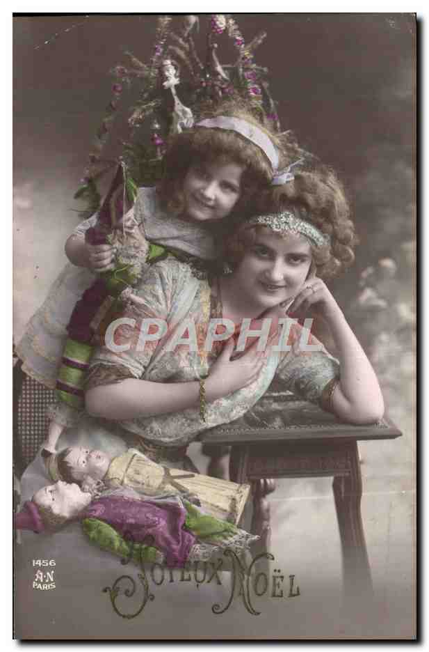 Deux jeunes filles avec sapin de Noël — A.N. Paris, n° 1456