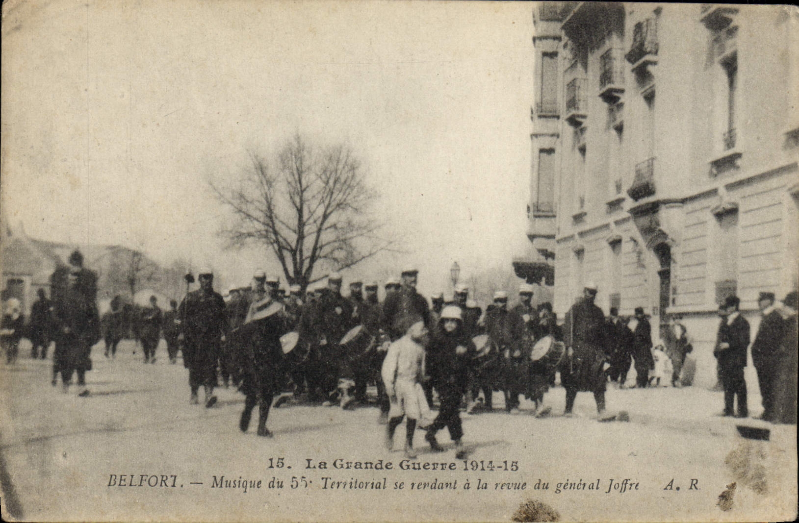 Belfort — Musique du 55e Territorial se rendant à la revue du général Joffre — A. R. n°15