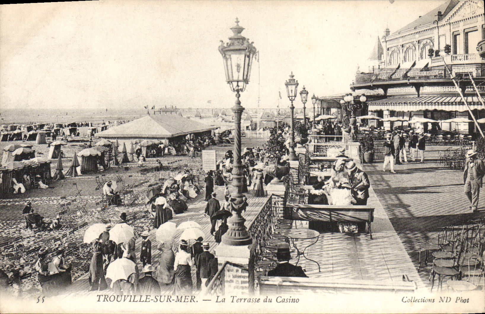 CPA Trouville sur Mer La terrasse du casino