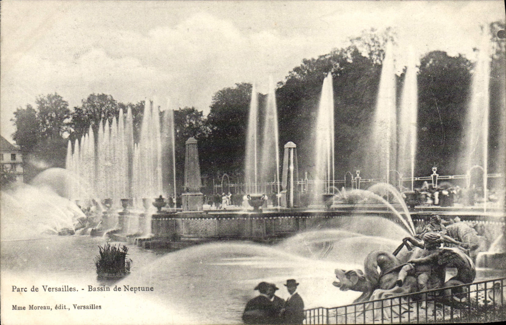 Parc de Versailles - Bassin de Neptune — Mme Moreau, édit., Versailles