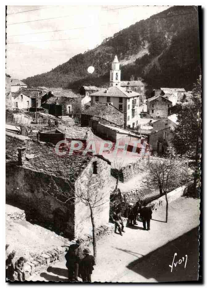 Vezzani (Corse) — vue du village avec église et habitants — Les Éditions d'Art 'YVO N°' Paris