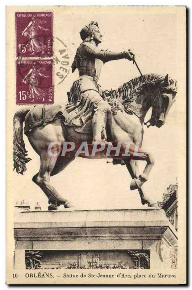 CPA Orleans Statue De Ste Jeanne D'Arc Place du Martroi