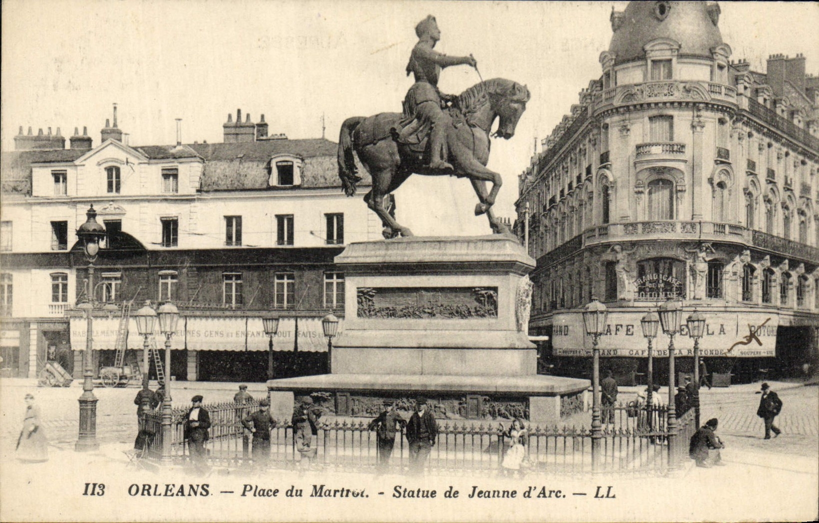 CPA Orleans Place Du Martroi Statue De Jeanne D'Arc