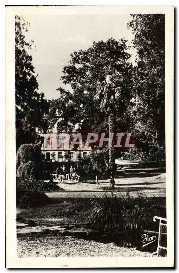 Fontenay-le-Comte — Vue du parc avec maison et palmier — Éditeur Florès