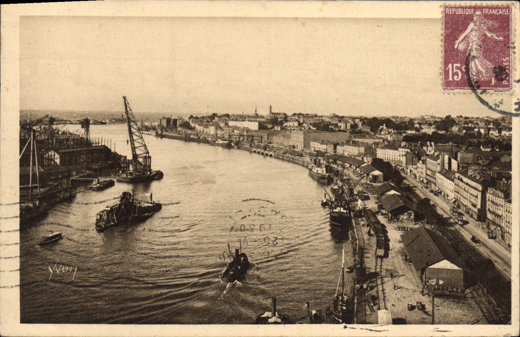 CPA Nantes Vue Generale Chantiers De Constructions