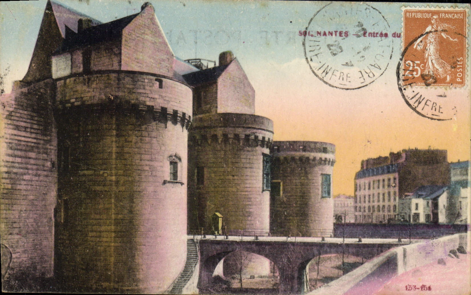 CPA Nantes Entree Du chateau
