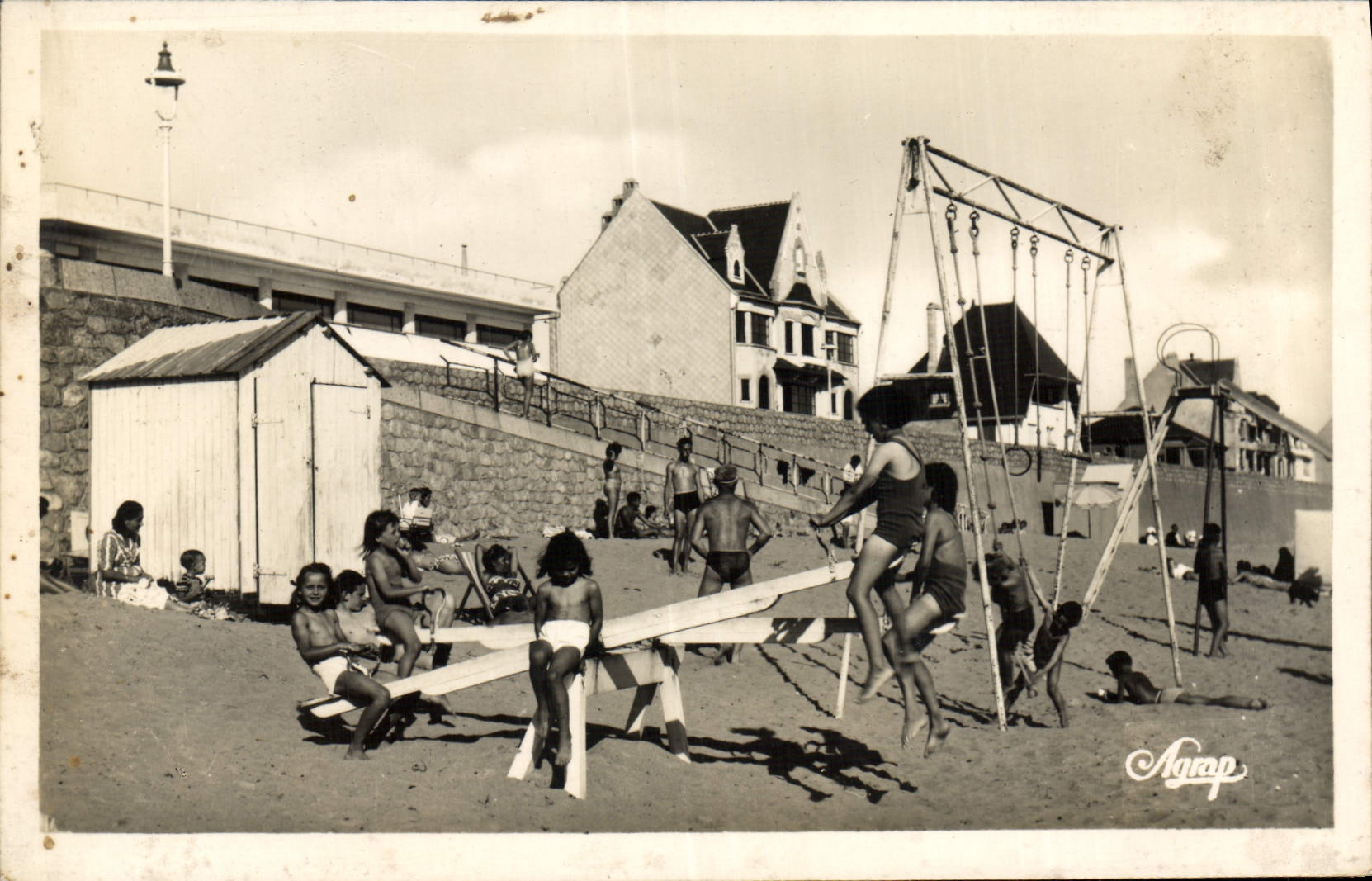 CPM La Baule Les Pins Les Jeux De La Plage