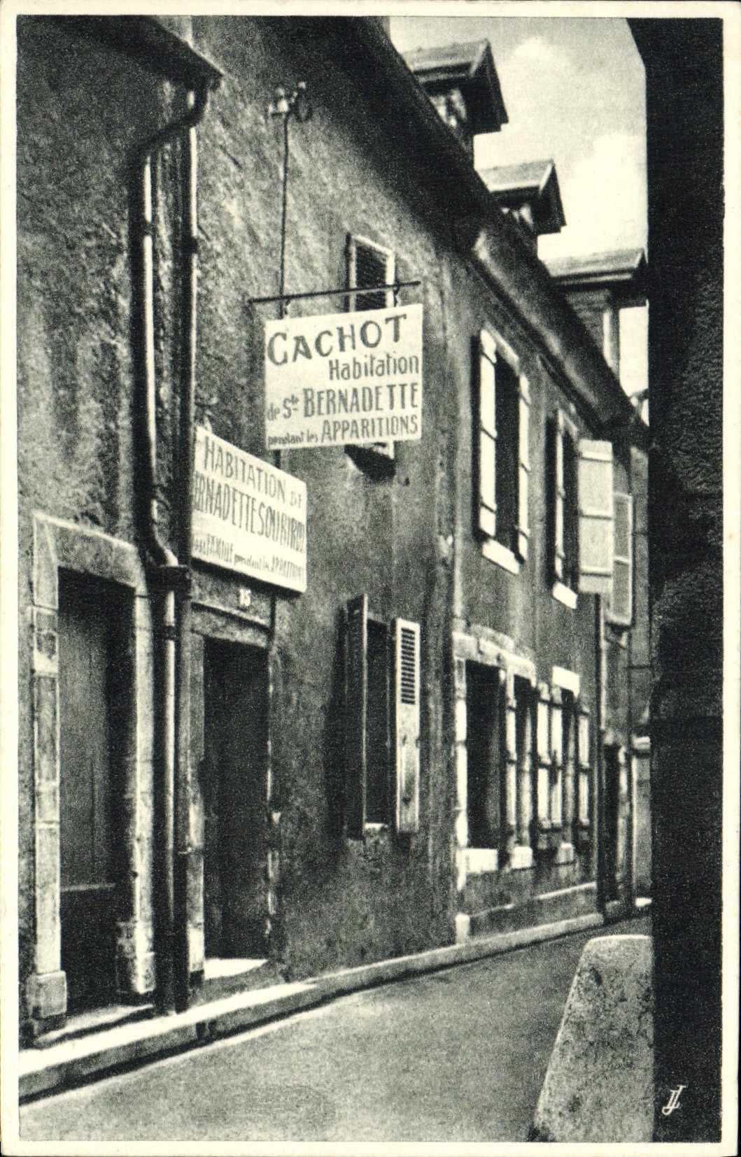 CPA Cachot Habitation de Ste Bernadette Lourdes 