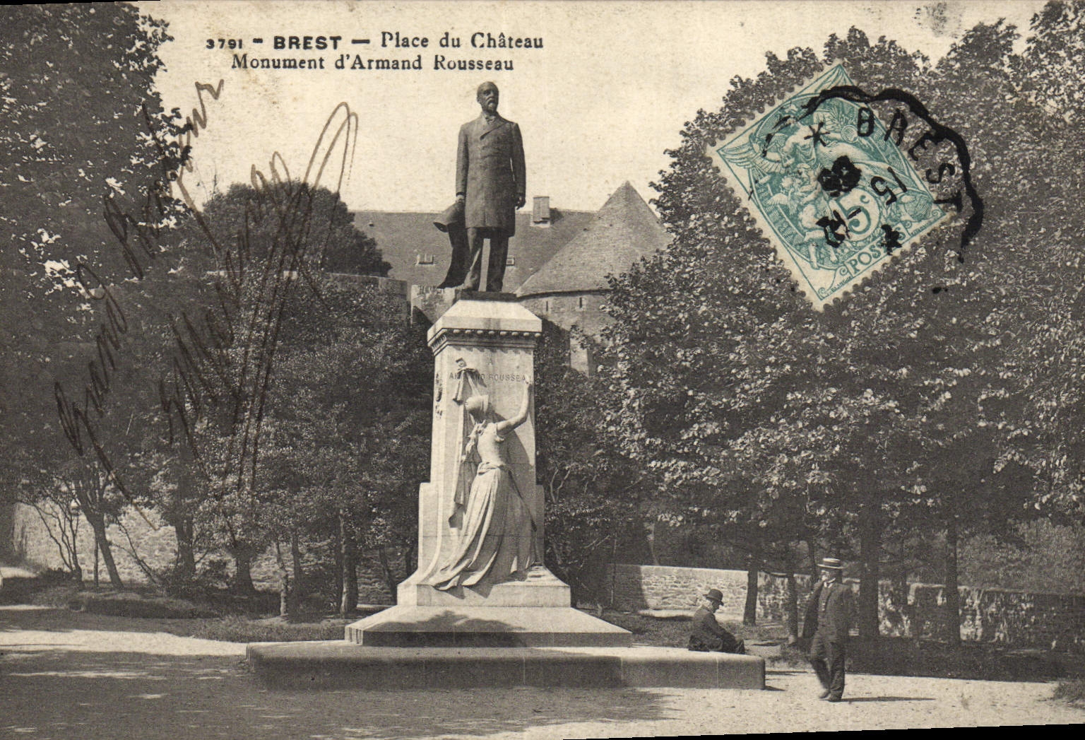 CPA Brest Place Du Chateau Monument d'Armand Rousseau