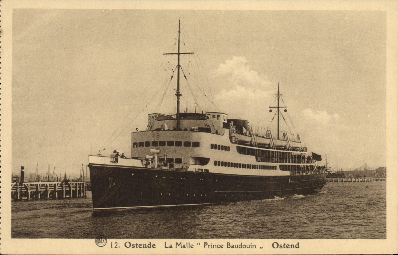 CPA Ostende La Malle Prince Baudouin Bateau