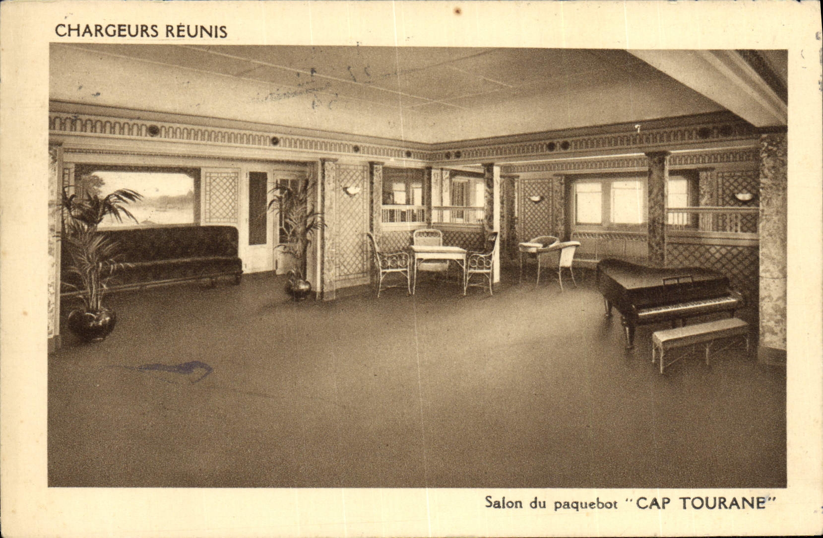 CPA Chargeurs Reunis Salon du Paquebot Cap Tourane Bateau